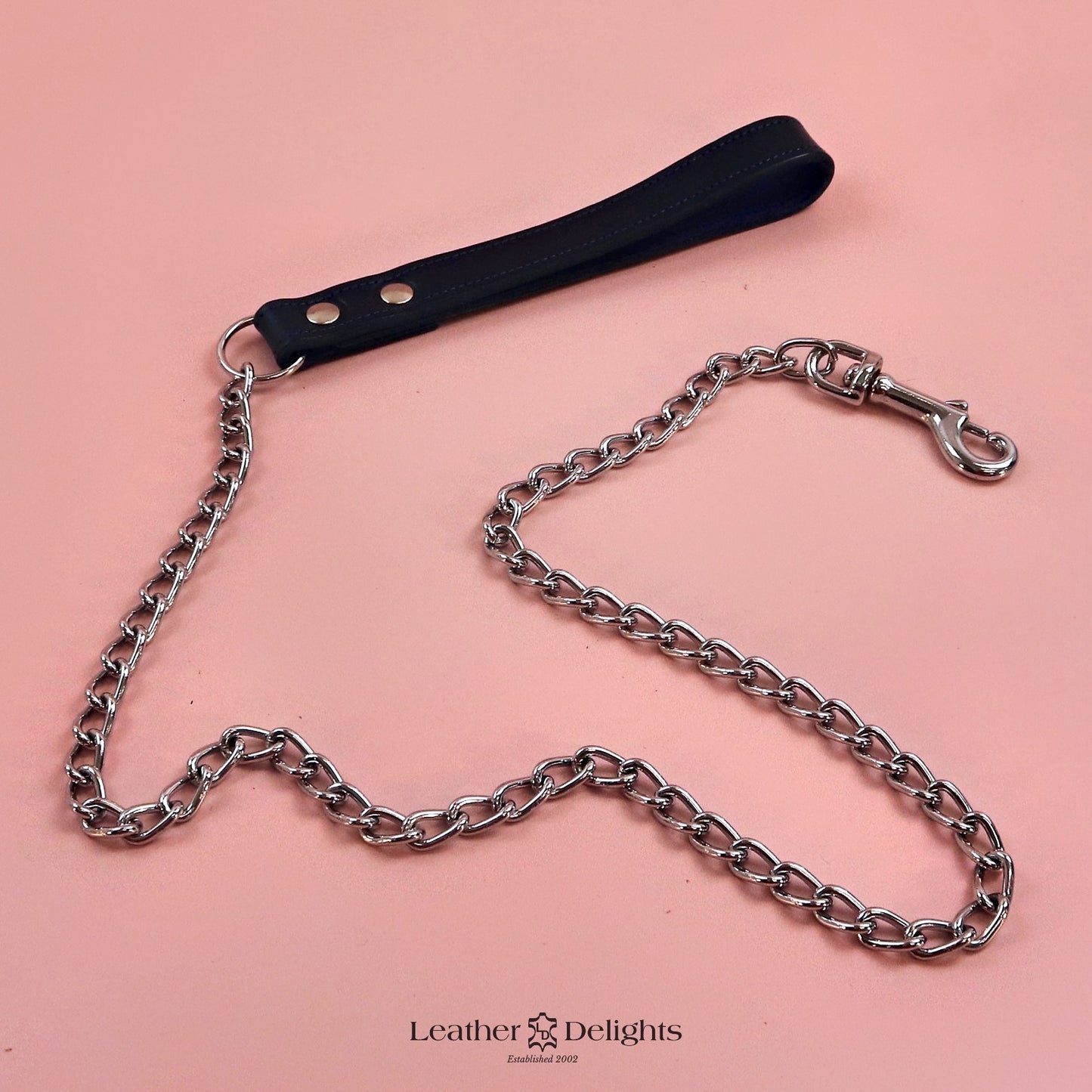 Laisse en chaîne avec poignée en cuir doublée de daim