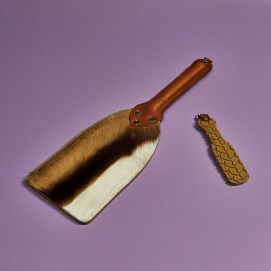 Booty Beater - Beige Tyre Tread Rubber & Springbok with Tan Handle